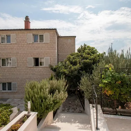 Vrljicak Apartment Omiš